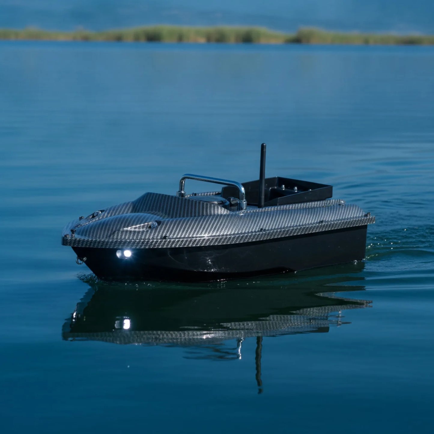 Bateau amorceur RC 500m - Précision et Performance